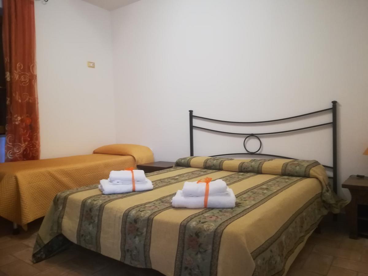 Le Terre Di Bac Bed & Breakfast Borgo Montenero Екстериор снимка